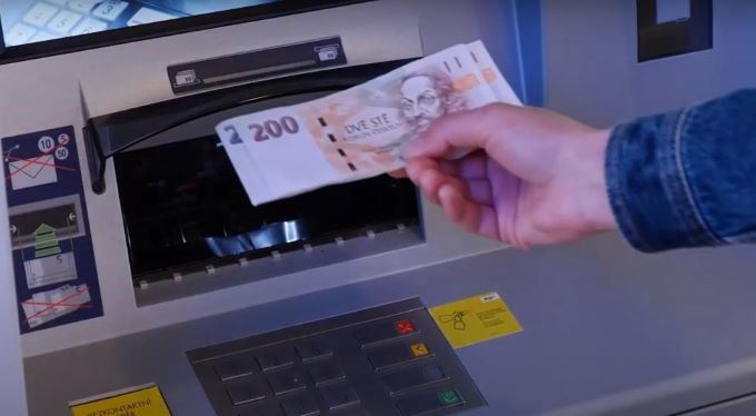 Vkladomaty mají být ještě dostupnější. Rodí se druhá sdílená síť