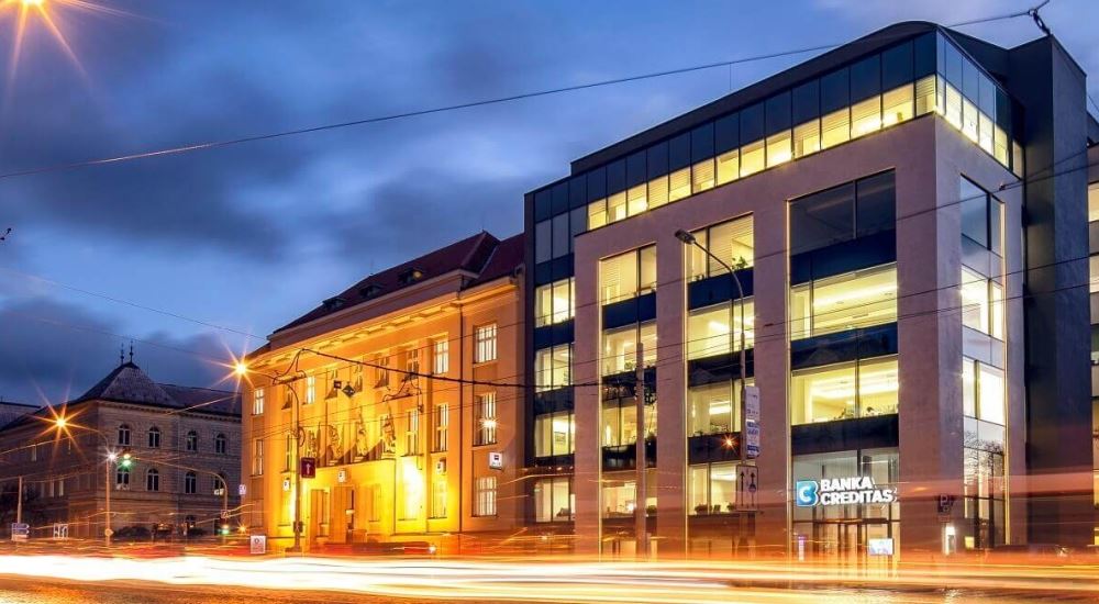 Banka Creditas koupila většinu v záložně Ney