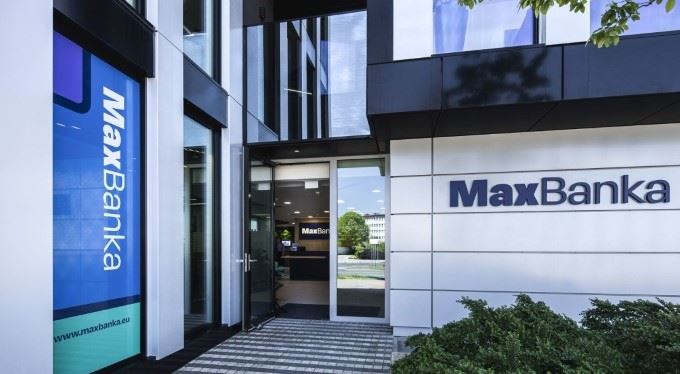 Max banka zavře jedinou pobočku, nahradí ji Creditas