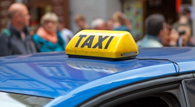 Cenové stropy pro část taxi skončí. Důvody pominuly, říká Stanjura