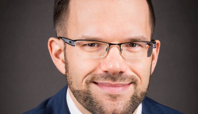 Česká bankovní asociace vybrala nového hlavní ekonoma. Nahradí Seidlera