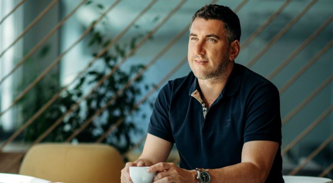 Rohlík zvyšuje kvůli velkému zájmu objem emise třetí vlny dluhopisů