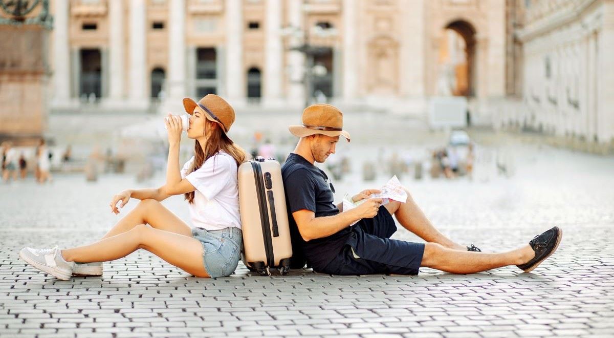 Nová omezení pro turisty. Kde si letos připlatíte a co rozhodně nedělat