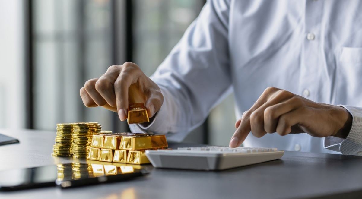 Než vsadíte na zlato. Co si ohlídat při investici do cenného kovu