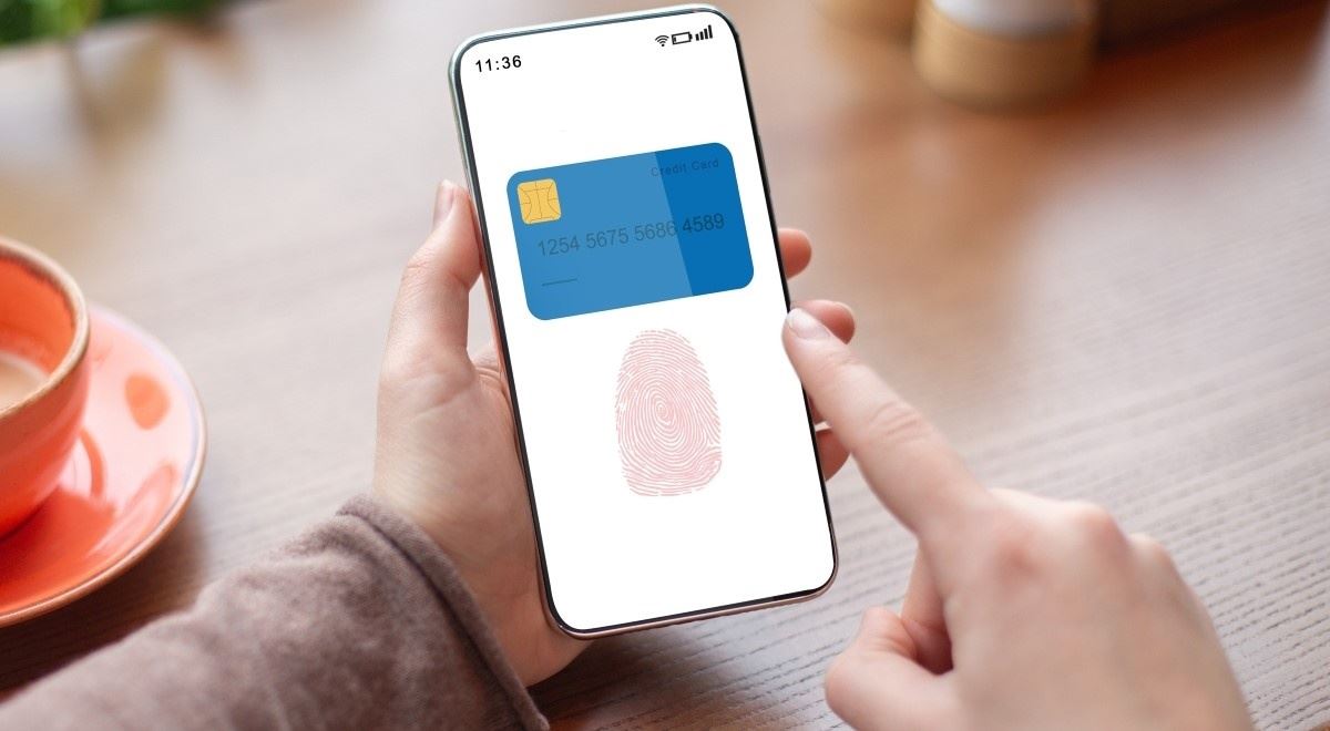 Číslo karty v aplikaci vám ukáže už většina bank. Kdo zatím ne?