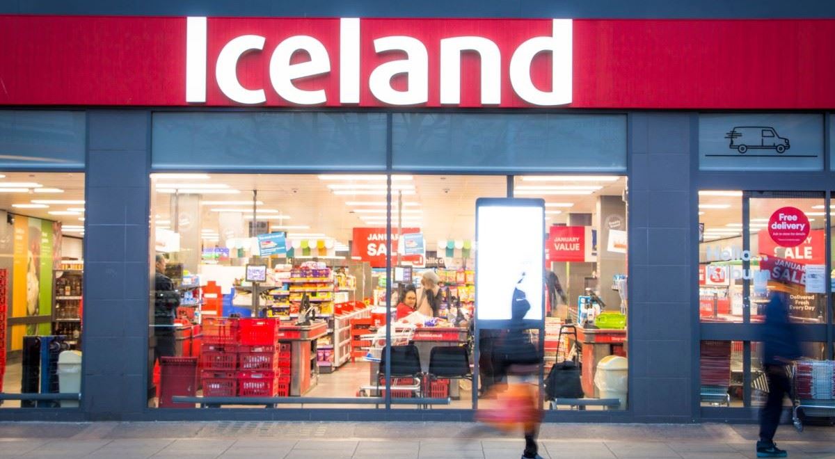 Za nahlášení zloděje peníze. Řetězec Iceland bojuje s krádežemi