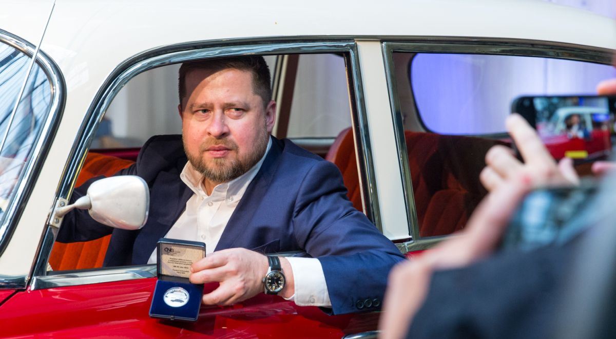 Guvernér zasahuje. Michl nechce být na bankovce