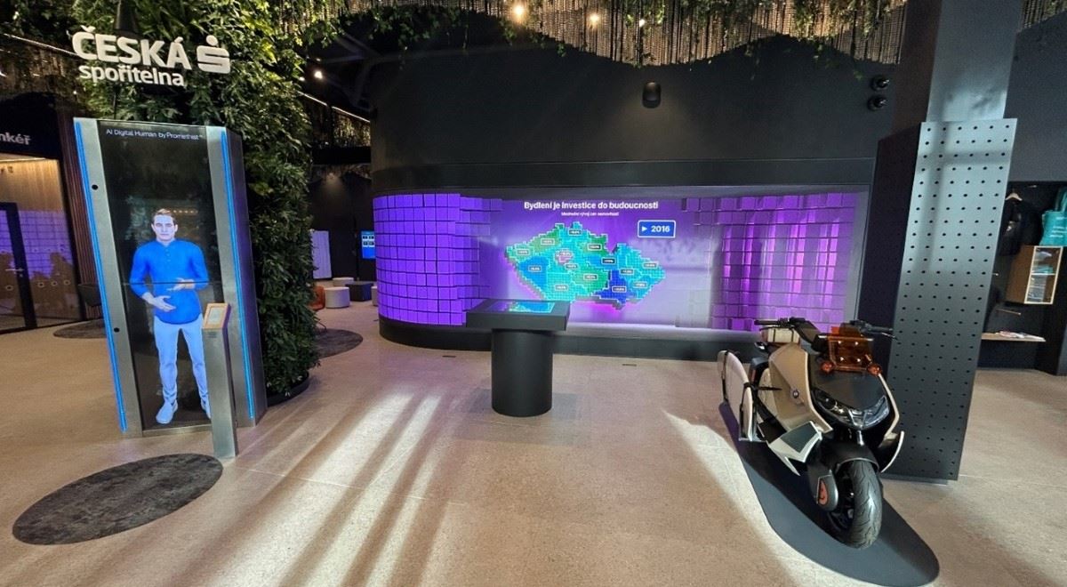 Spořitelna otevírá „pobočku budoucnosti“. U vchodu vás přivítá avatar