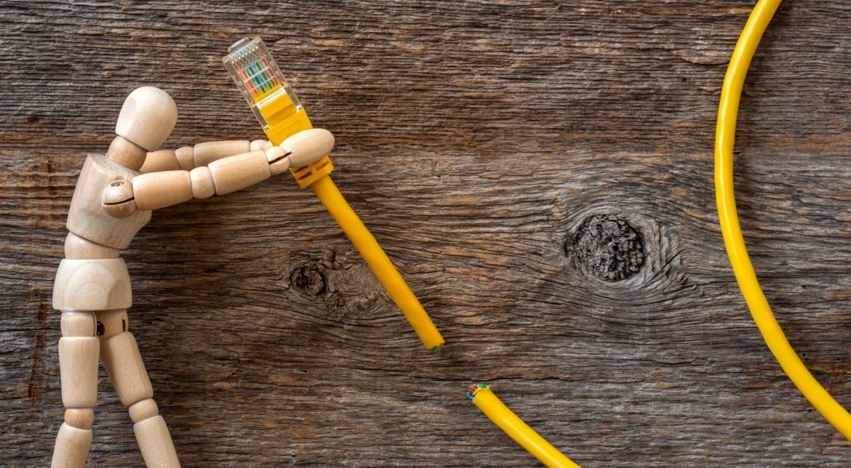 Víc než desetina Čechů nepoužívá internet. V průzkumu řekli proč