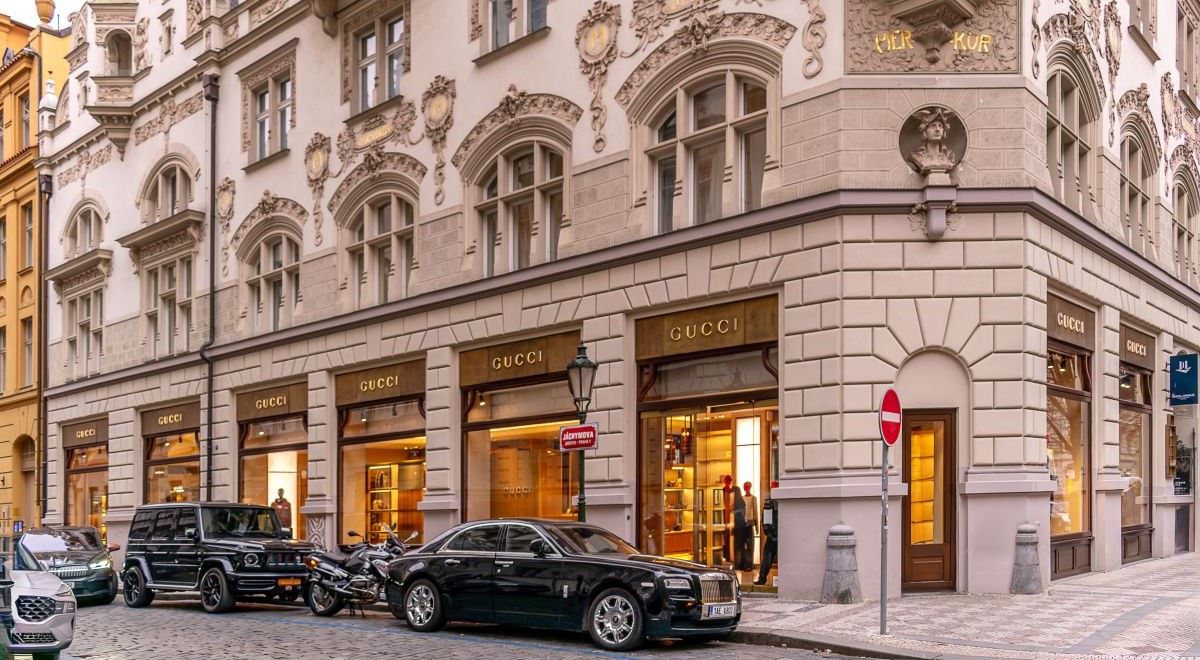 Nový žebříček nejdražších ulic světa: Pařížská se drží v první dvacítce