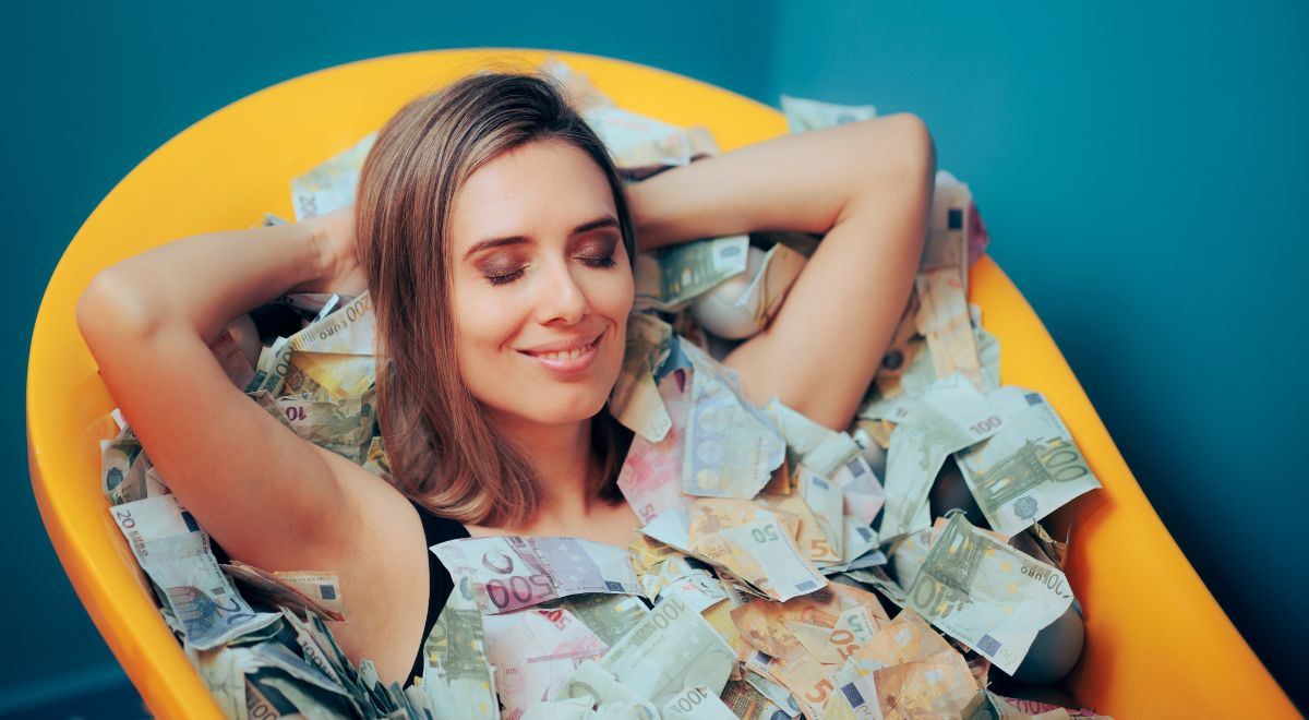 Devět tipů, jak mít letos víc peněz. Ten poslední by měl dodržet úplně každý