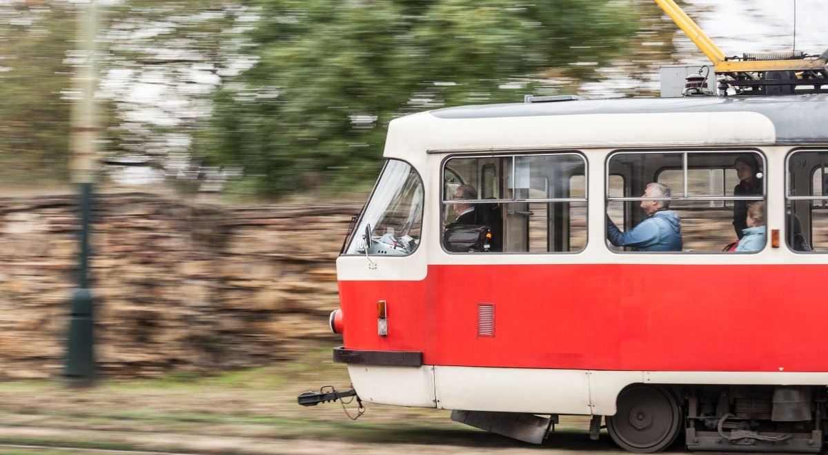 Čím se jezdí nejčastěji i co nejvíc vadí. Nový průzkum zhodnotil pražskou MHD