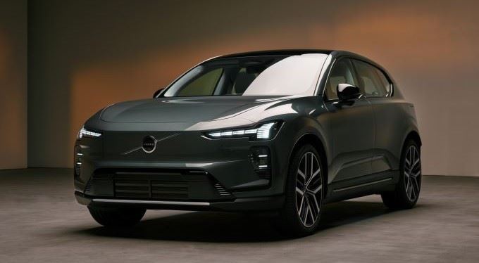 Volvo EX60: Méně plechu, více mozku