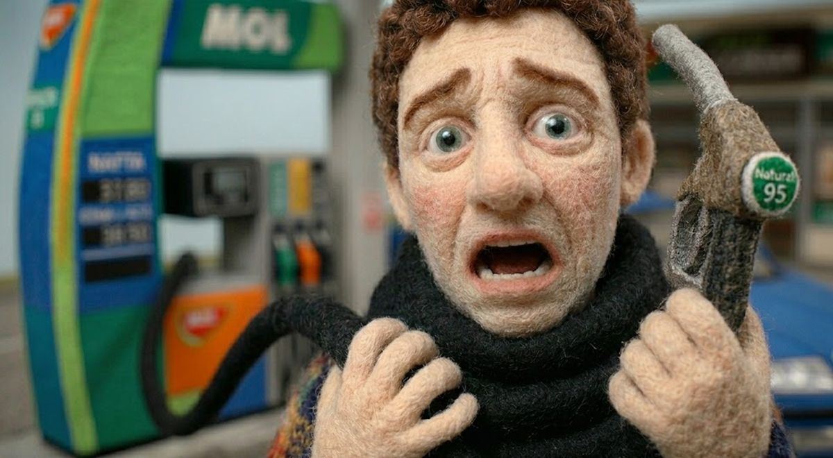 Stát má na benzinu stamiliony navíc. Kalkulačka, co s cenou udělá snížení daní