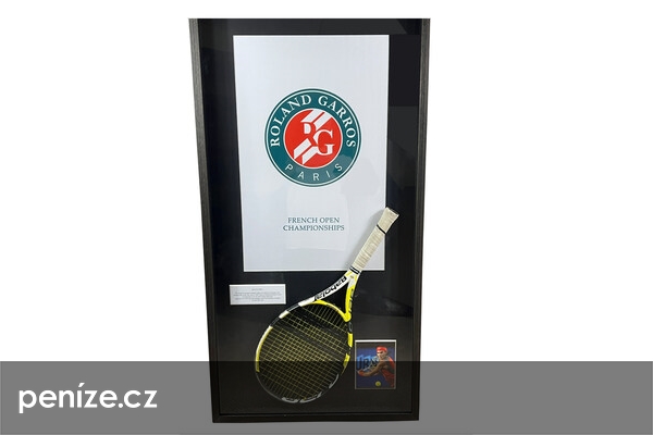 La raquette gagnante de Rafael Nadal lors de la finale de Roland-Garros 2007 contre Federer sera vendue aux enchères