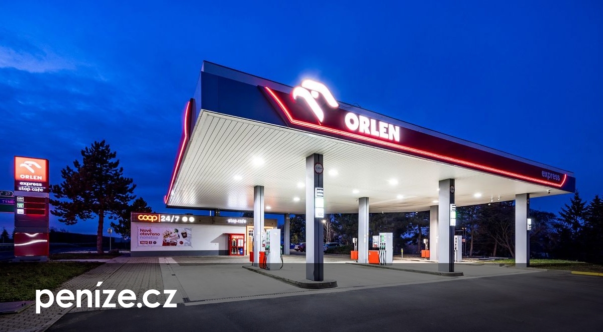 Benzinka bez obsluhy. Nový koncept Orlenu a Coopu mění tankování u D7