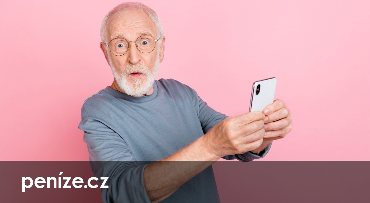 Chcete průkaz důchodce plný výhod? Pozor na omyl, varuje úřad