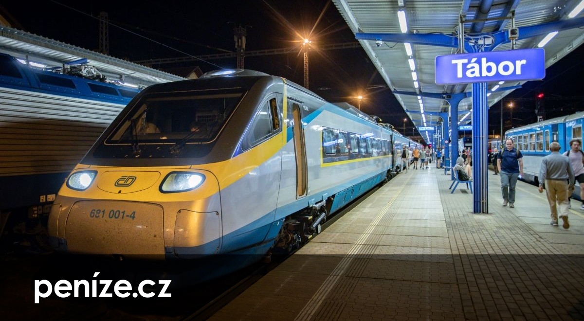 Husitský chorál na nástupišti. Pendolino má novou hudební zastávku