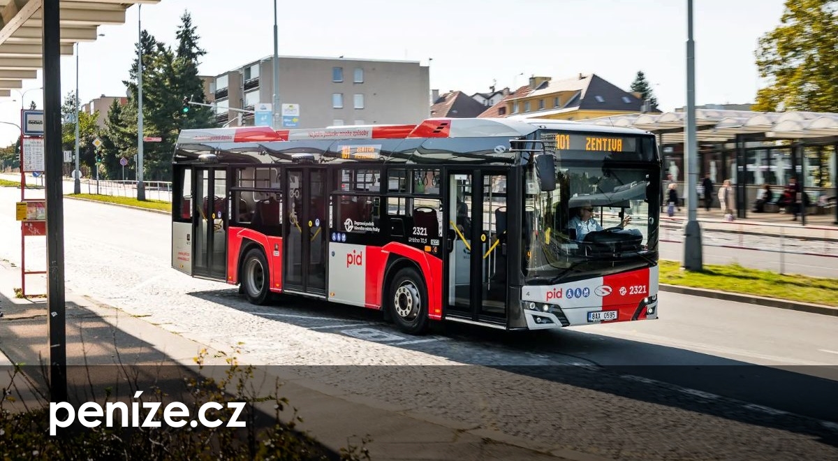 Konec zastávek „odspodu“. Pražské autobusy nabídnou přehlednější navigaci i dobu jízdy