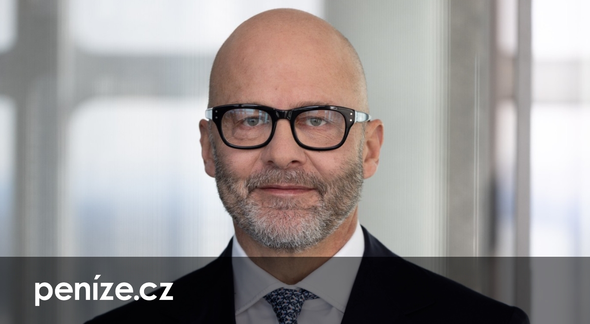 Česká a slovenská UniCredit Bank mají nového šéfa. Jakub Dusílek končí