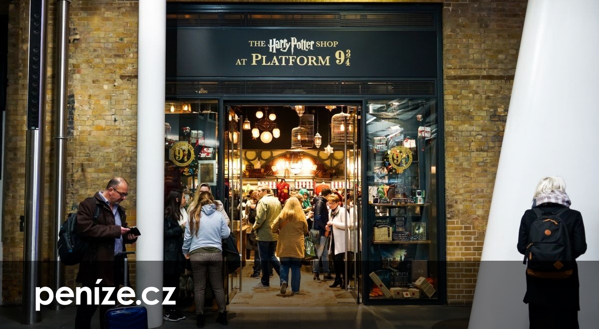 Nové lákadlo pro fanoušky Harryho Pottera. Londýn otevře oficiální dvoupatrový obchod
