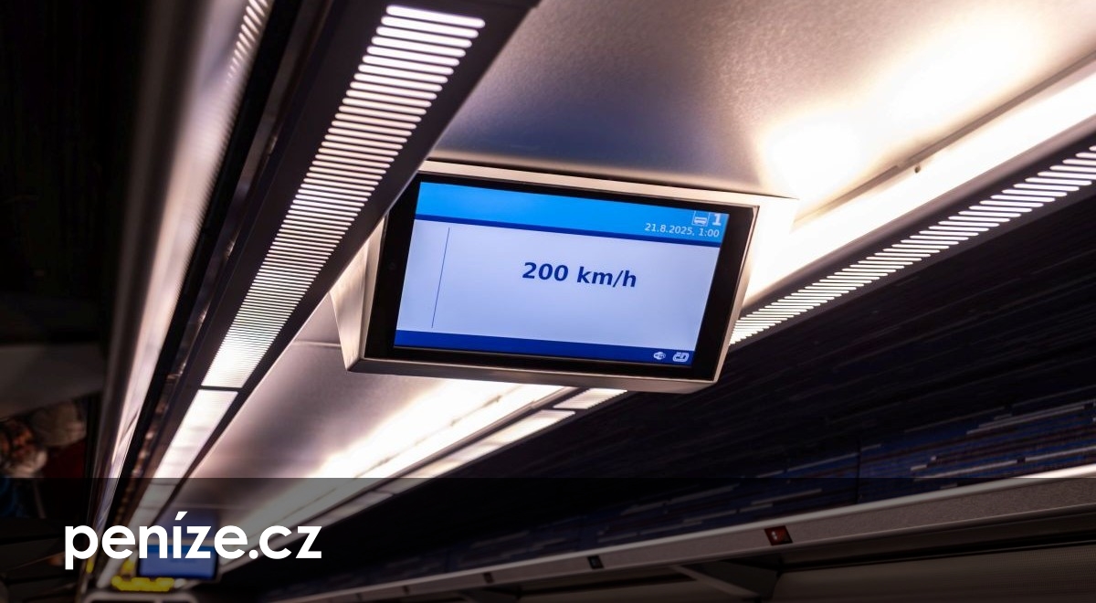Umí přes 200 km/h, u nás ale musí brzdit. Tyhle rychlovlaky jezdí po českých kolejích
