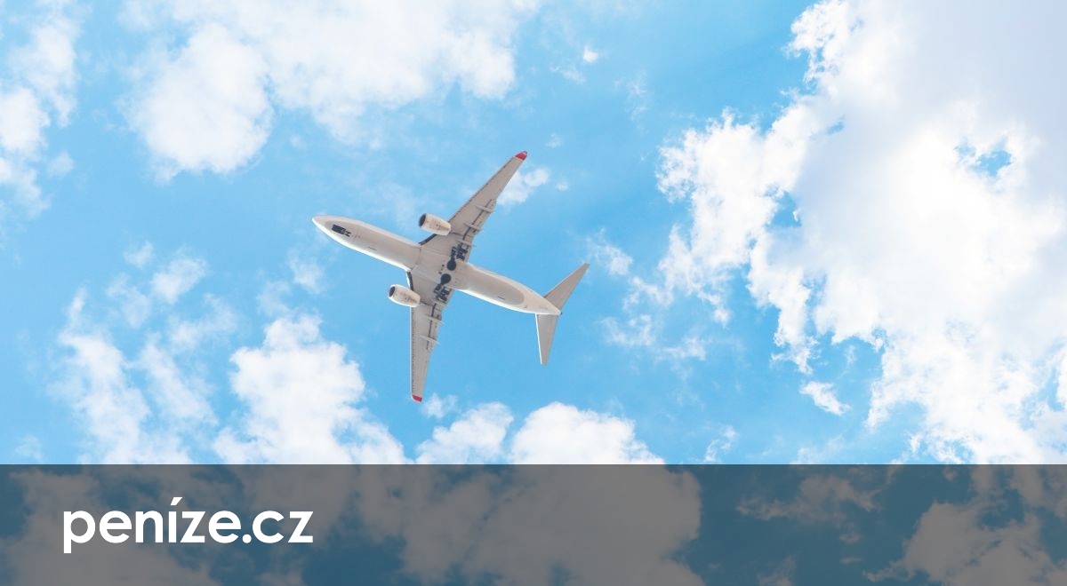 Cestující obcházejí Dubaj i Dauhá. Přibývá přímých letů do Asie a Afriky