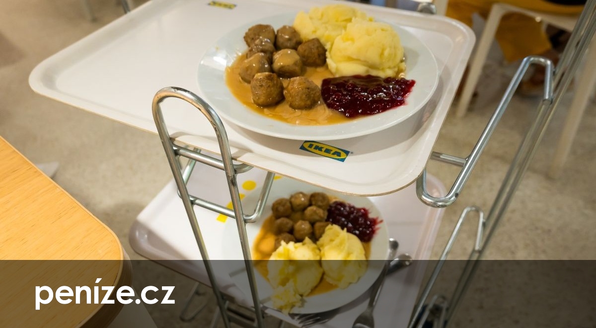 Masové kuličky bez front. Ikea v restauracích testuje samoobslužné kiosky
