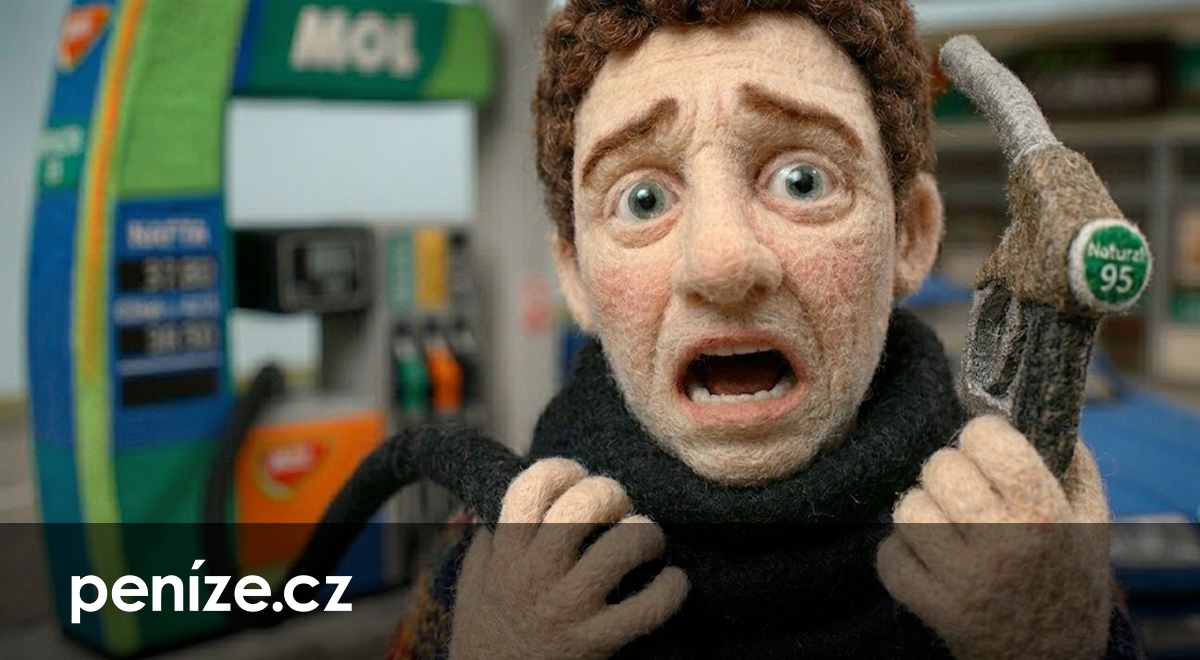 Stát má na benzinu stamiliony navíc. Kalkulačka, co s cenou udělá snížení daní