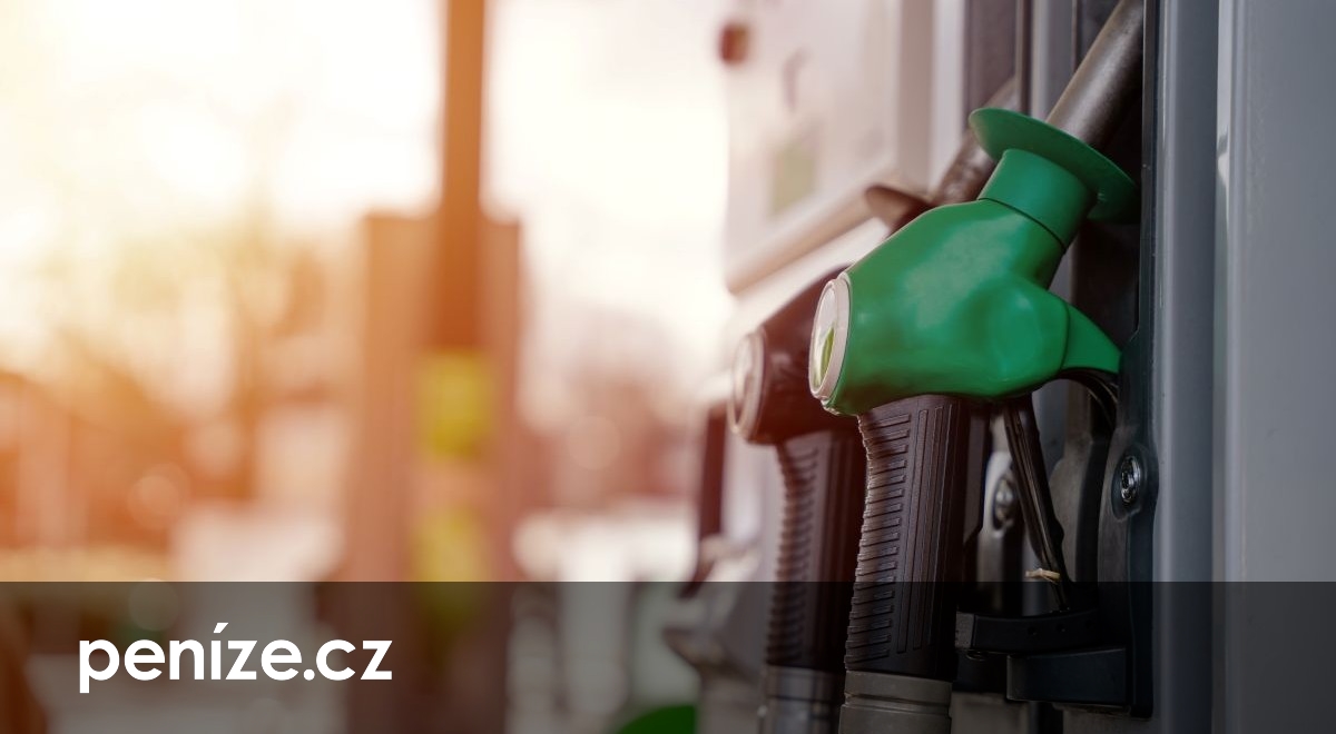 První strop pro ceny benzinu a nafty. Ministerstvo financí ho teď určí každý den
