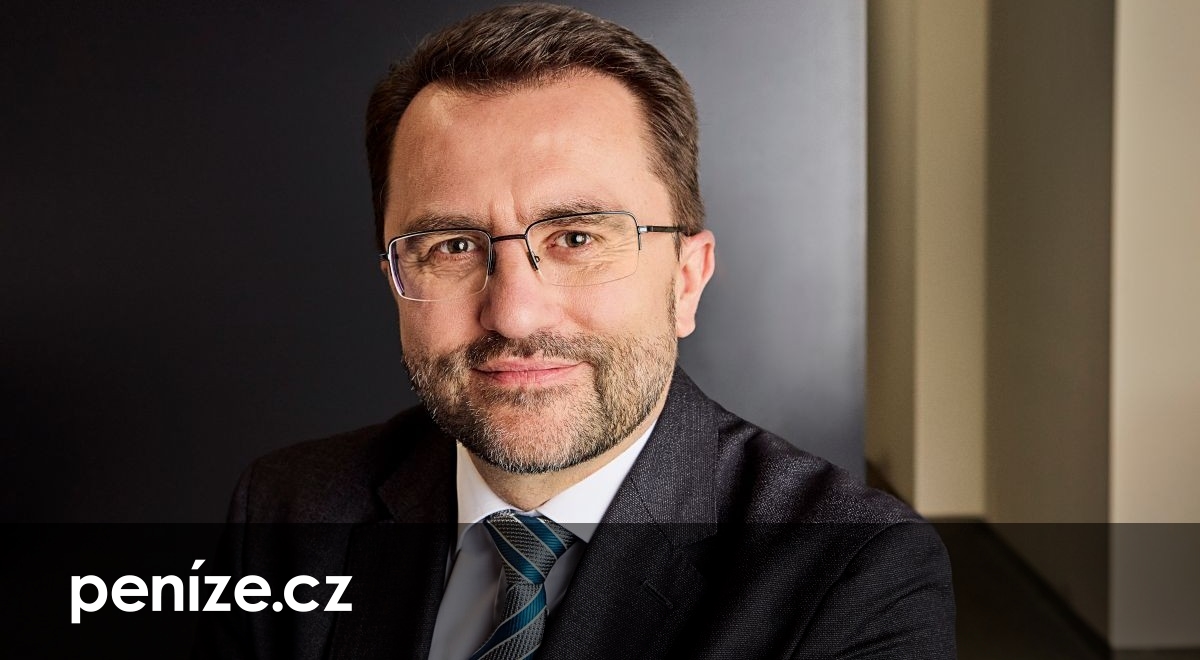 Česká bankovní asociace má nové vedení. Do čela přichází šéf ČSOB