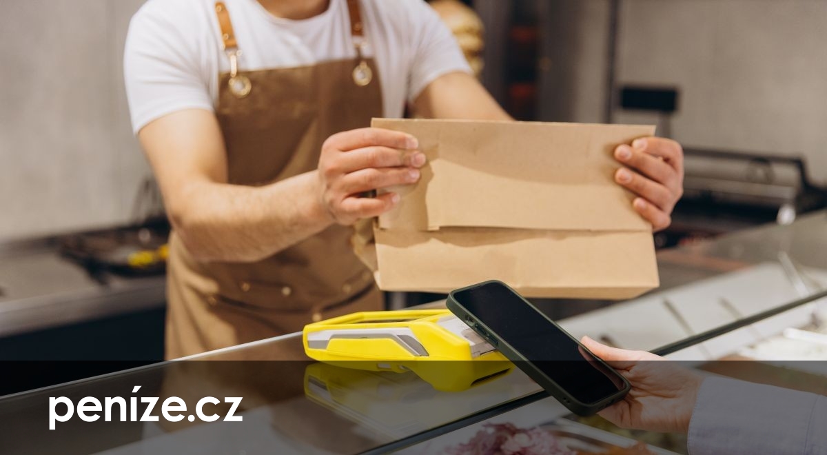 Proč nevyhazovat pořadové číslo. Situace, která zaráží zákazníky fastfoodů a jak ji řešit