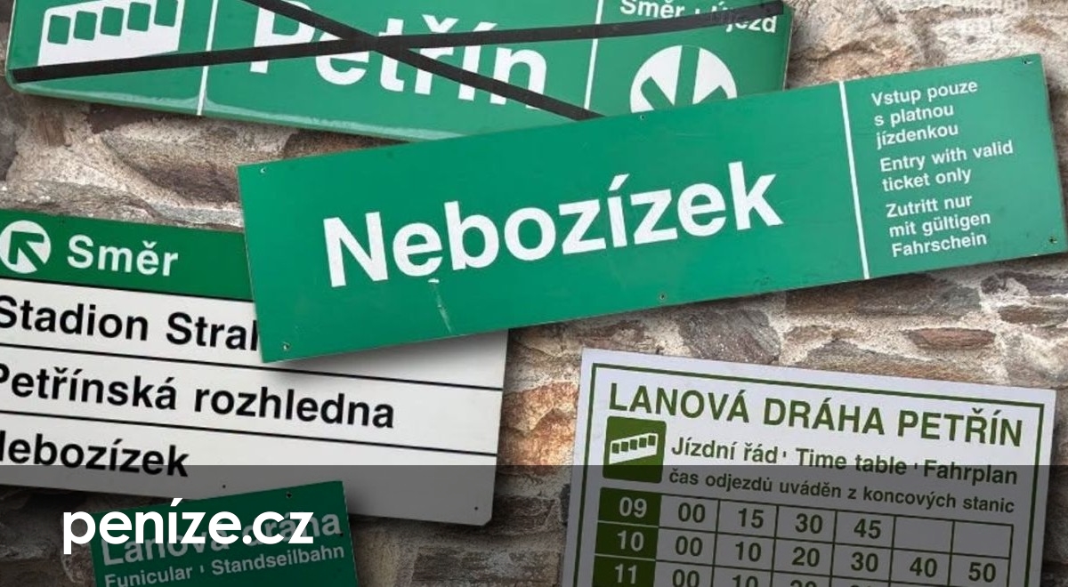 Cedule z petřínské lanovky šly do prodeje. Zájemce neodrazují ani tisícové částky 