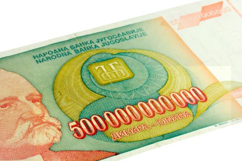 Jak chránit majetek před hyperinflací, devalvací měny a bankovní krizí?