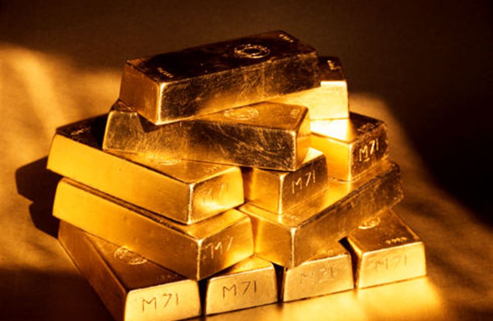 Konec víry v „papíry“: Co stojí za růstem zlata?