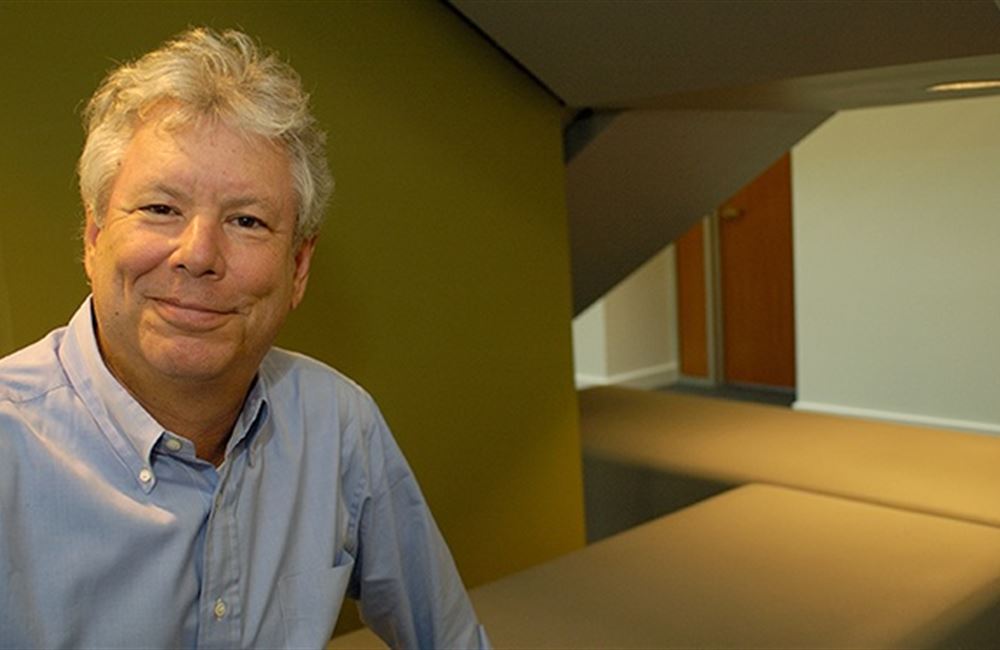 Richard Thaler: Zrušte hotovost