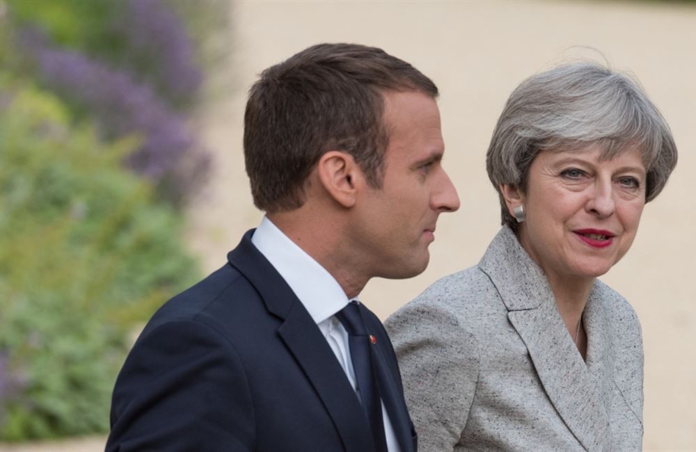 Francie chce dostat Británii z Unie. Pomůže si tím