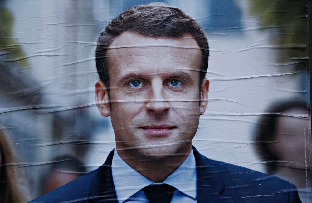 Francii hrozí politický rozvrat. Macron musí po volbách hledat kompromisy