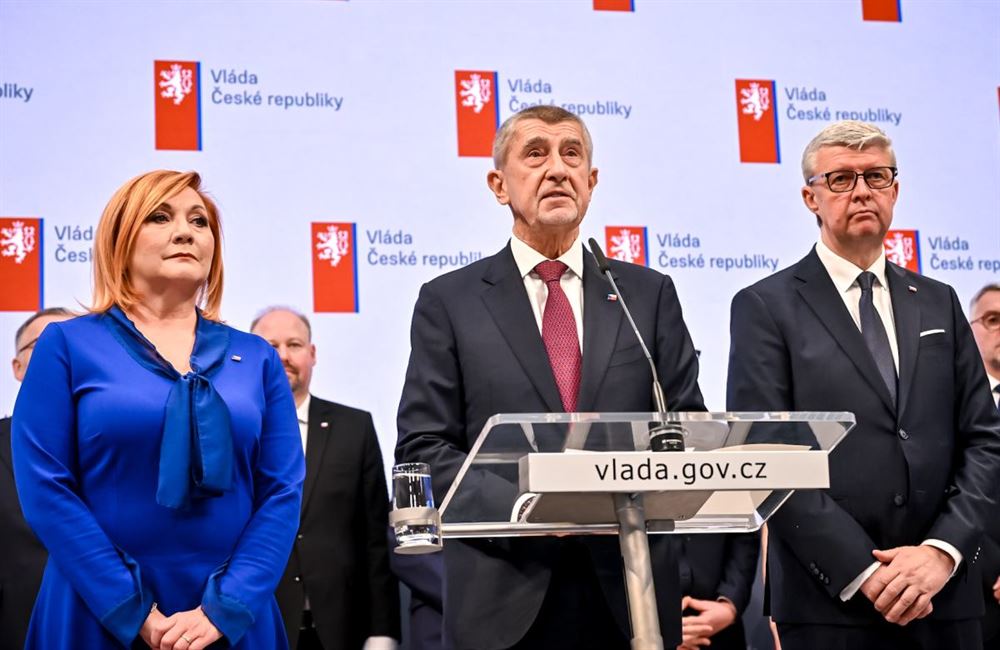 Z cizího krev neteče. Vláda chystá vánoční nadílku, zaplatíte si ji ale sami – i s úroky