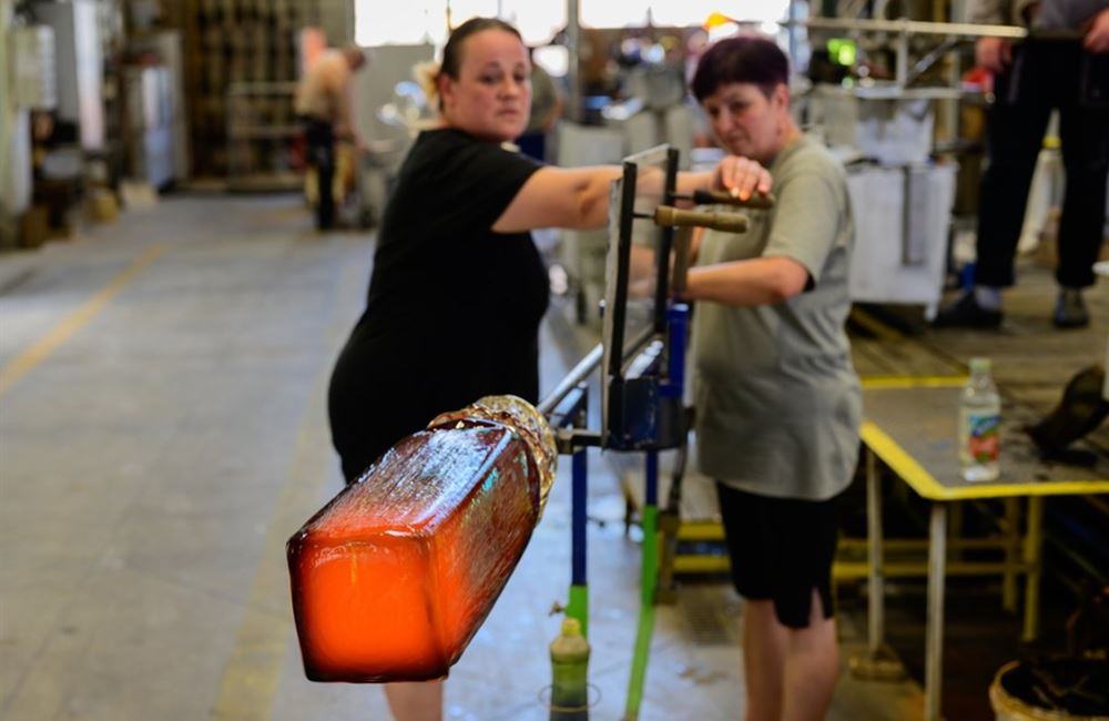 Zpracovatelský průmysl se trápí. V lednu zažil šestý pokles za sedm měsíců