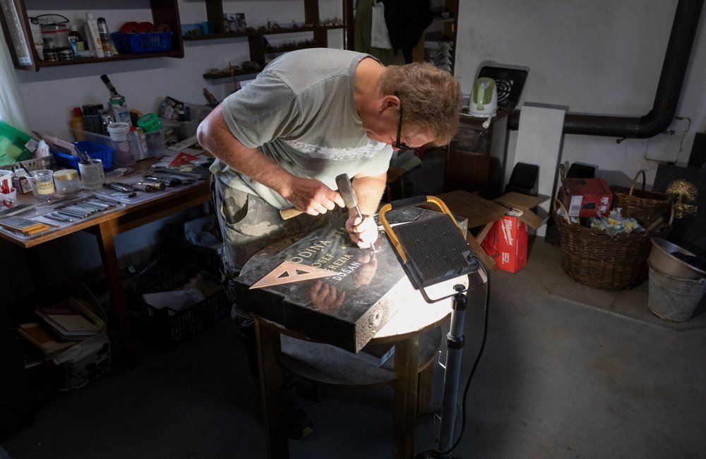 Kameník Richard Vondrášek