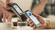 Mobil a hodinky místo plastové karty. Zájem prudce roste