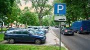Auto stojí denně 23 hodin. A to se vyplatí?