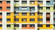 Víc a dráž. Kolik se v Česku prodá bytů a kde jsou nejlevnější
