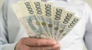 Mikropůjčka s úrokem 500 procent? Žebříček radí, na které nabídky pozor