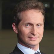 Investoři se zase začali bát a více hledí na jistý výnos