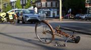 Sražený cyklista bez přilby se plného odškodnění dočkat nemusí