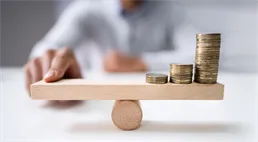 Dokud nezešílíme, nepřijde. Hyperinflací se strašíme zbytečně