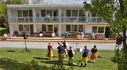 Česko má problém, pro důchodce není místo. Docházejí domovy i příbuzní