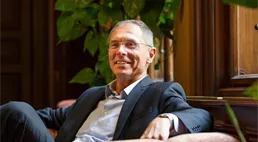 Být průměrný už nestačí, investujme do lidí, říká ekonom Švejnar